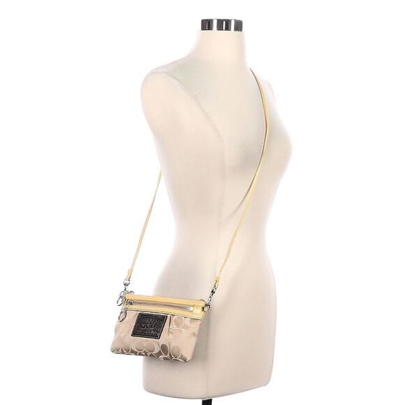 4/$100 Coach Heart Poppy Gold Cream Off White Allover Logo Mini Crossbody Clutch - Picture 5 of 5